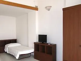 Rosal Hotel *